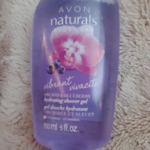 3 Avon Naturals Shower Gel - Picture 4 of 4